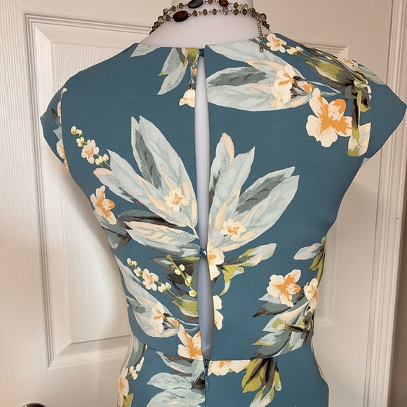 Elegant Teal Floral Maxi Dress; Front Slit; Fully Lined; Keyhole in Back; Sz 2 - Picture 2 of 15